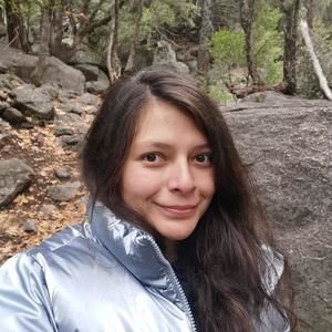 Meet your Posher, Mariela